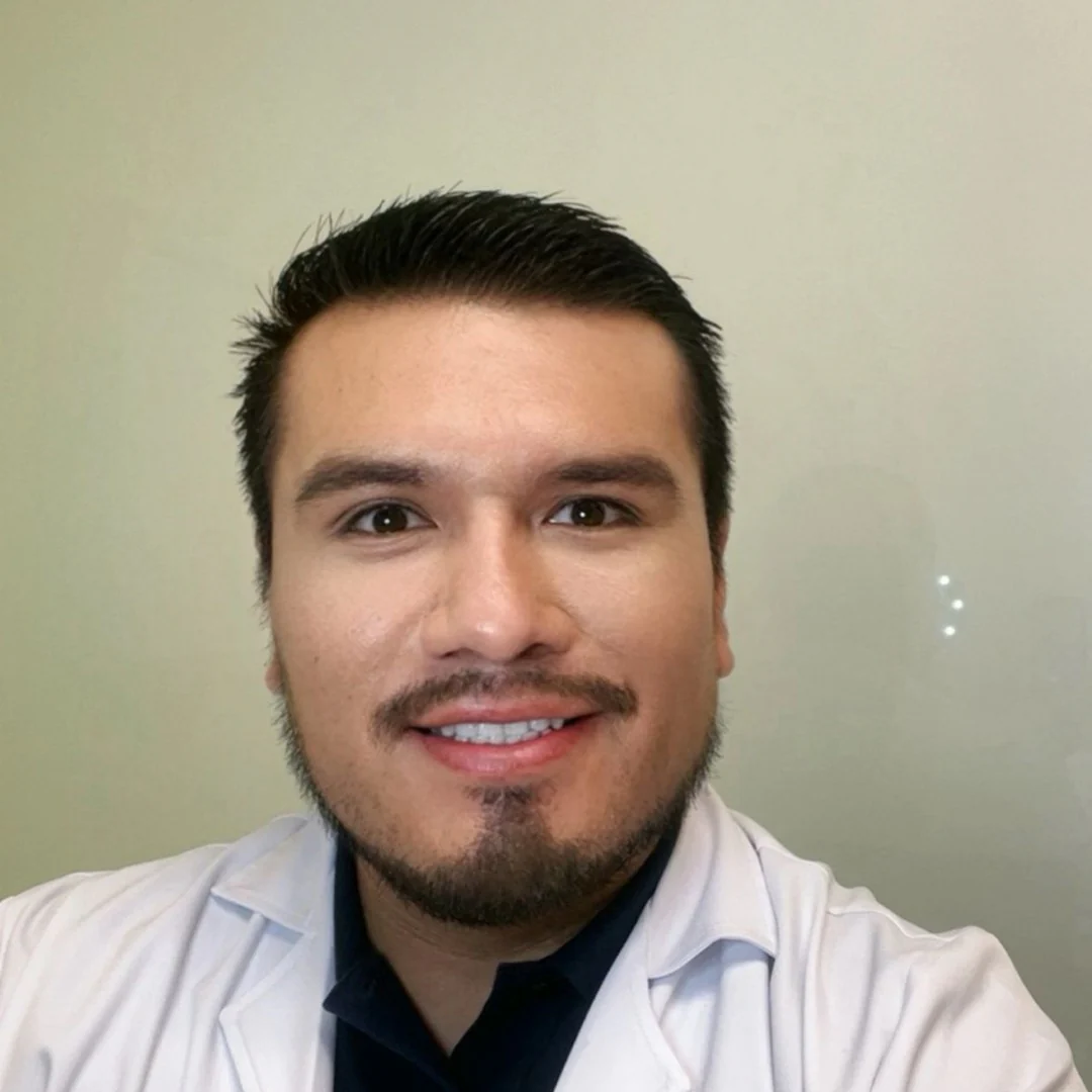 Dr. Oscar Cruz Ballona - Image 6