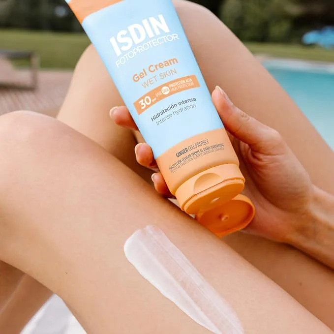 ISDIN Fotoprotector Gel Cream SPF 50+, Wet skin, Protector Solar Corporal refrescante e hidratante, Ideal para toda la familia, 250 ml - Image 4