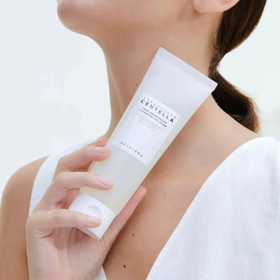 SKIN1004 Madagascar Centella Tone Brightening Cleasing Gel Foam 125ml - Image 4